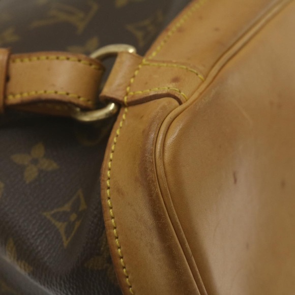 LOUIS VUITTON Montsouris Backpack - Picture 11 of 12